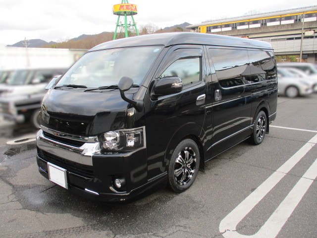 ハイエース